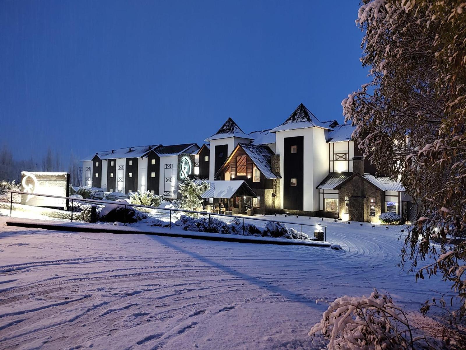 Xelena Hotel & Suites Эль-Калафате Экстерьер фото
