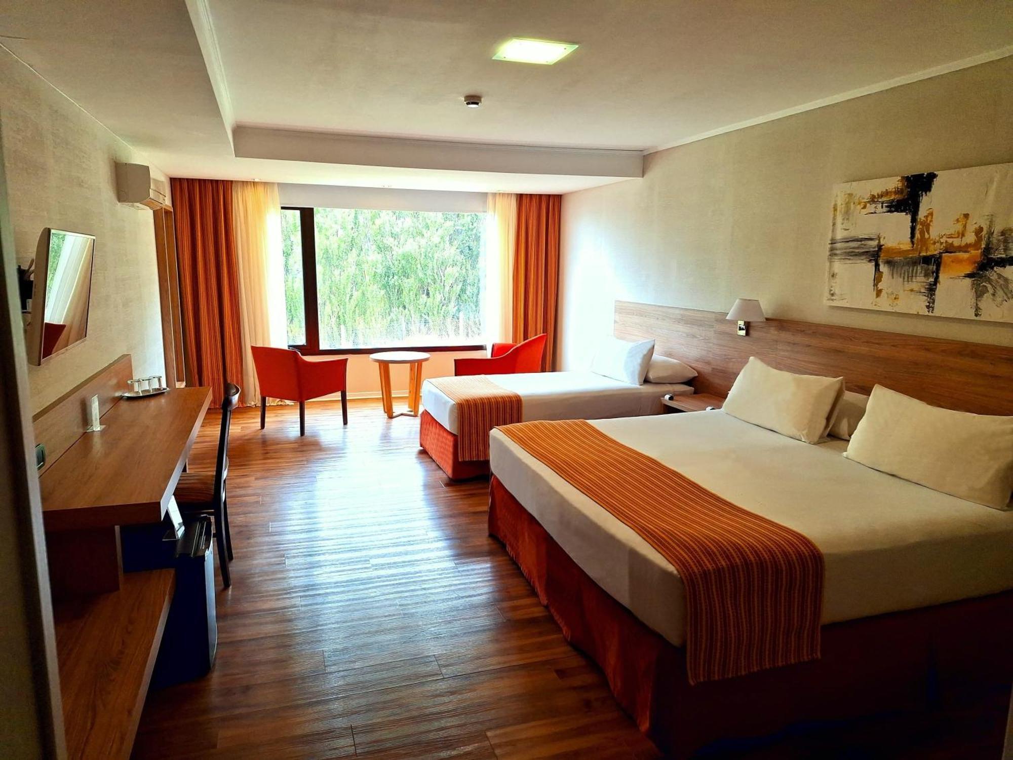 Xelena Hotel & Suites Эль-Калафате Экстерьер фото